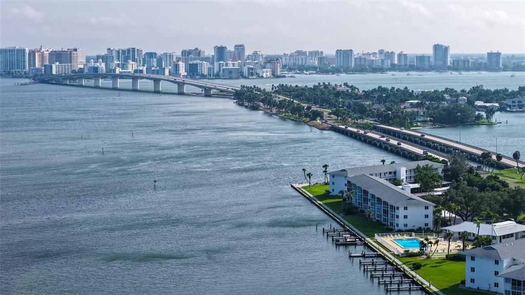 En Venta: $639,900 (2 camas, 2 baños, 938 Pies cuadrados)