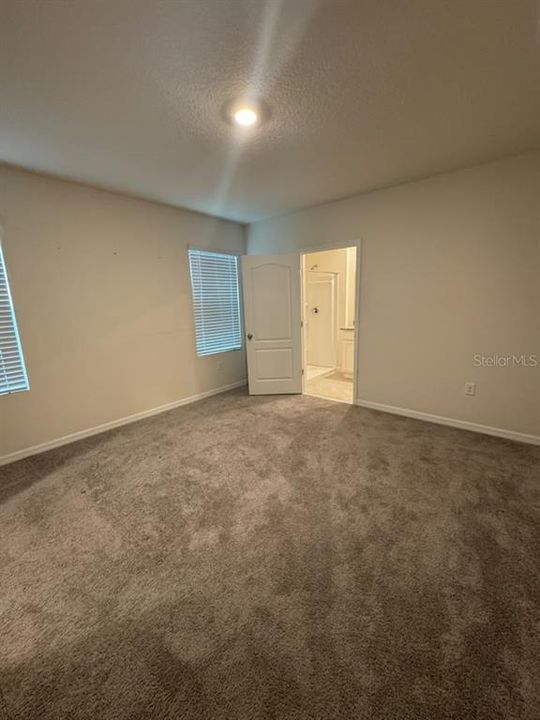 В аренду: $2,203 (4 спален, 2 ванн, 1618 Квадратных фут)