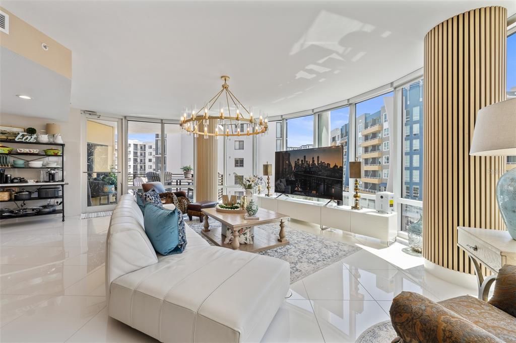 En Venta: $989,900 (2 camas, 2 baños, 2169 Pies cuadrados)