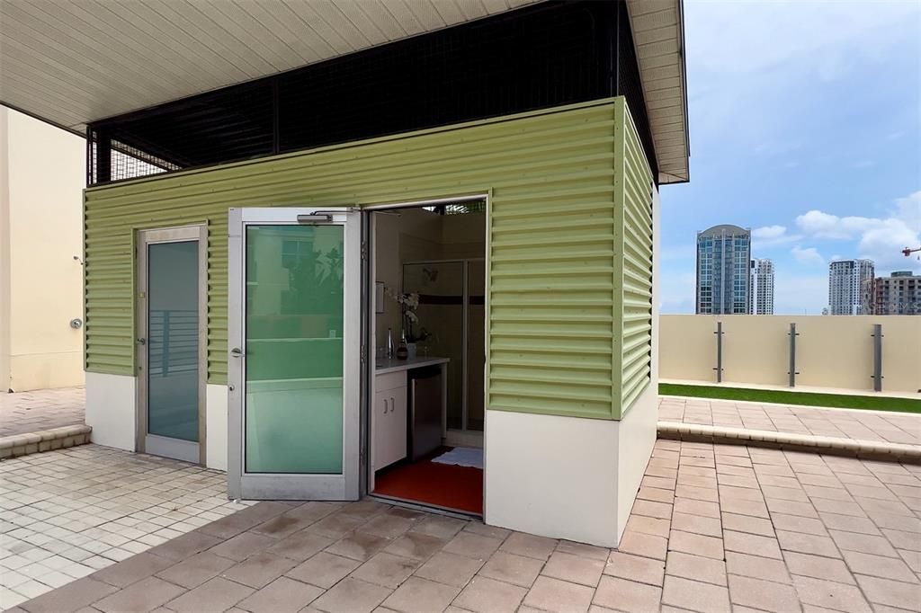 En Venta: $989,900 (2 camas, 2 baños, 2169 Pies cuadrados)