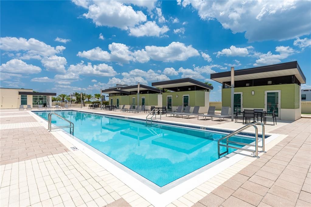 En Venta: $989,900 (2 camas, 2 baños, 2169 Pies cuadrados)