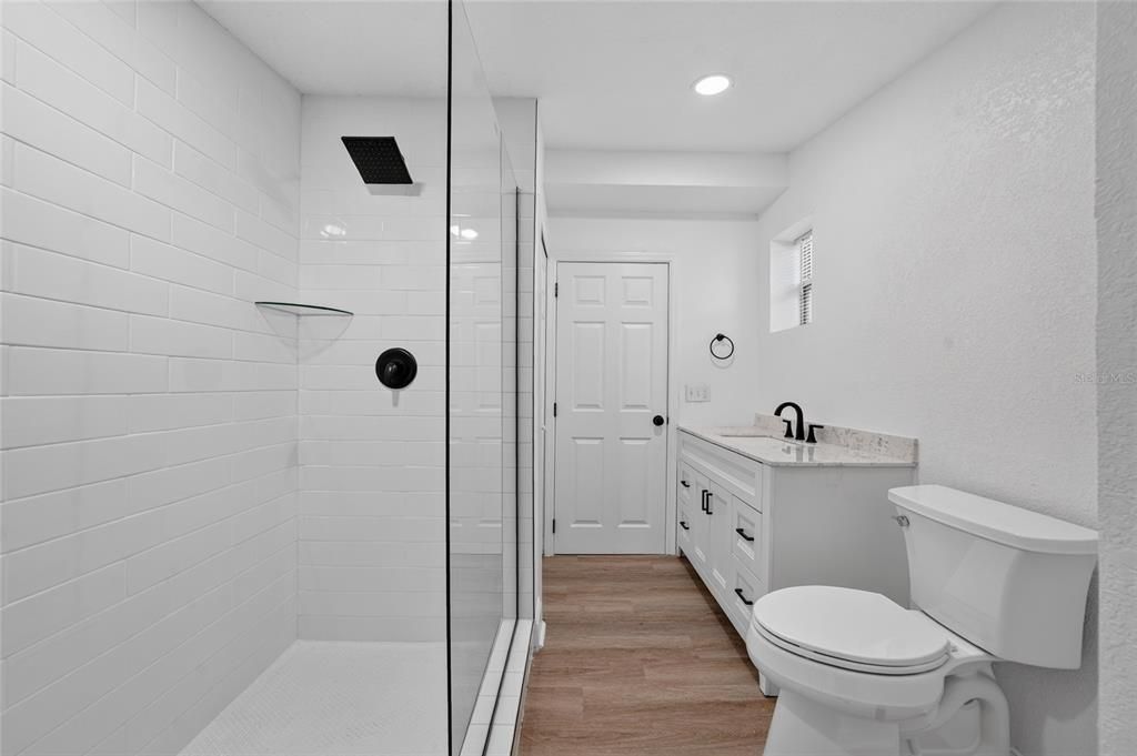 En Venta: $355,000 (3 camas, 1 baños, 728 Pies cuadrados)