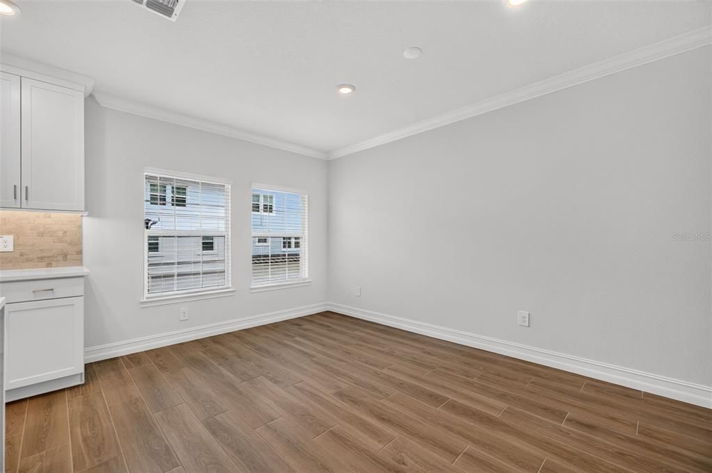 В аренду: $5,700 (4 спален, 3 ванн, 2410 Квадратных фут)