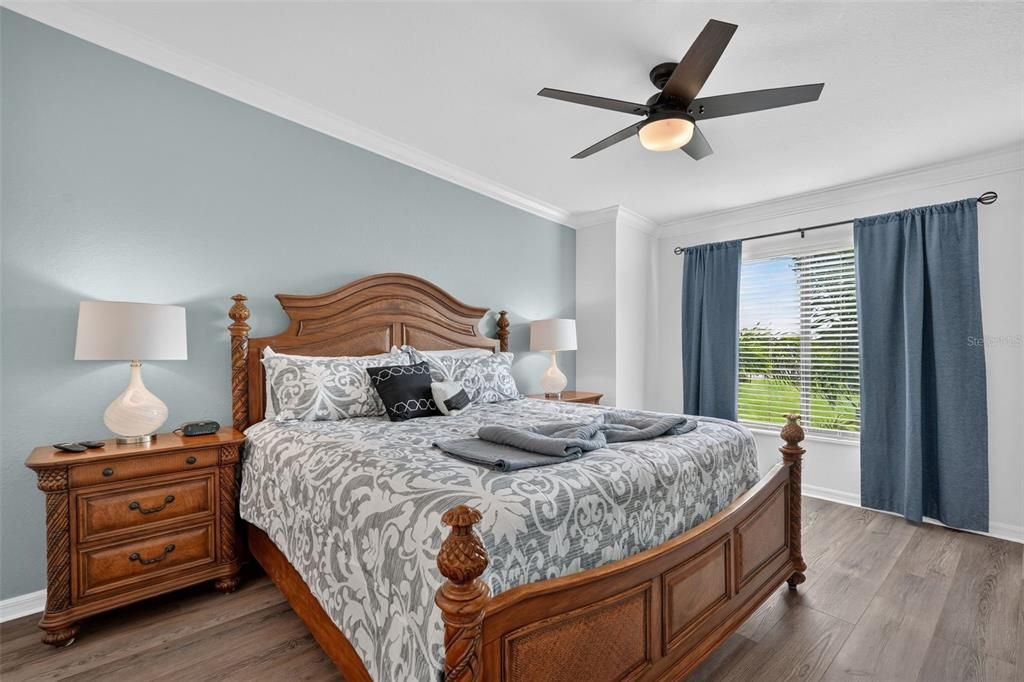 For Rent: $2,300 (2 beds, 2 baths, 1355 Square Feet)