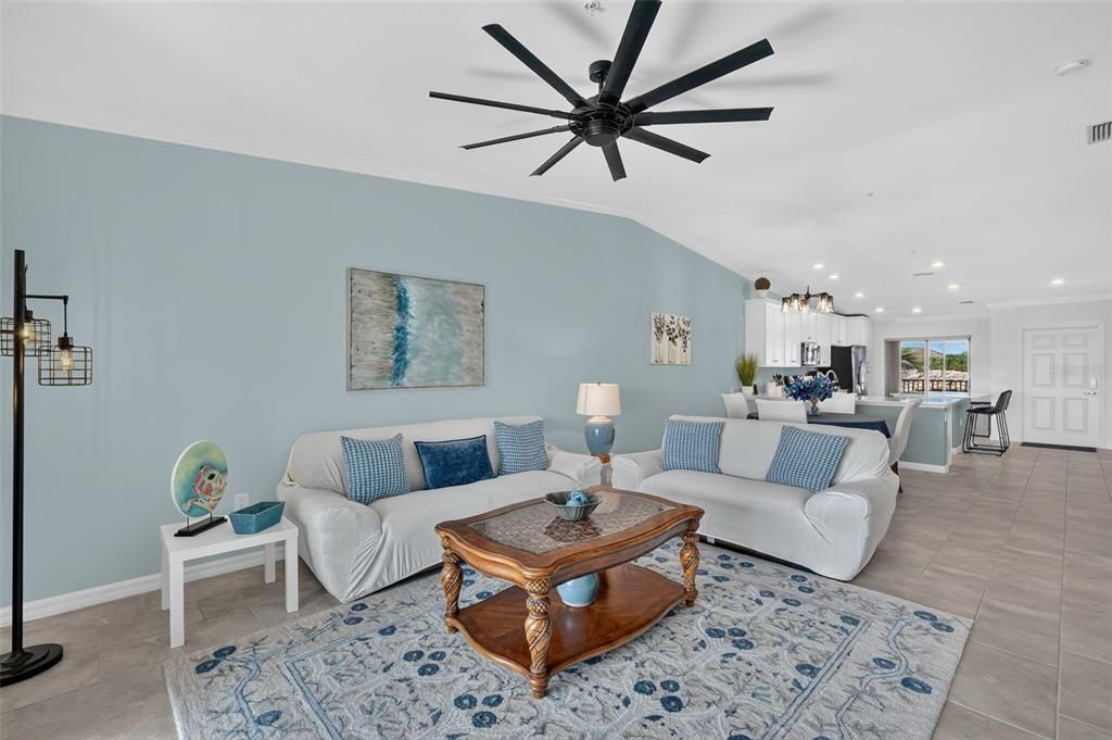 For Rent: $2,300 (2 beds, 2 baths, 1355 Square Feet)