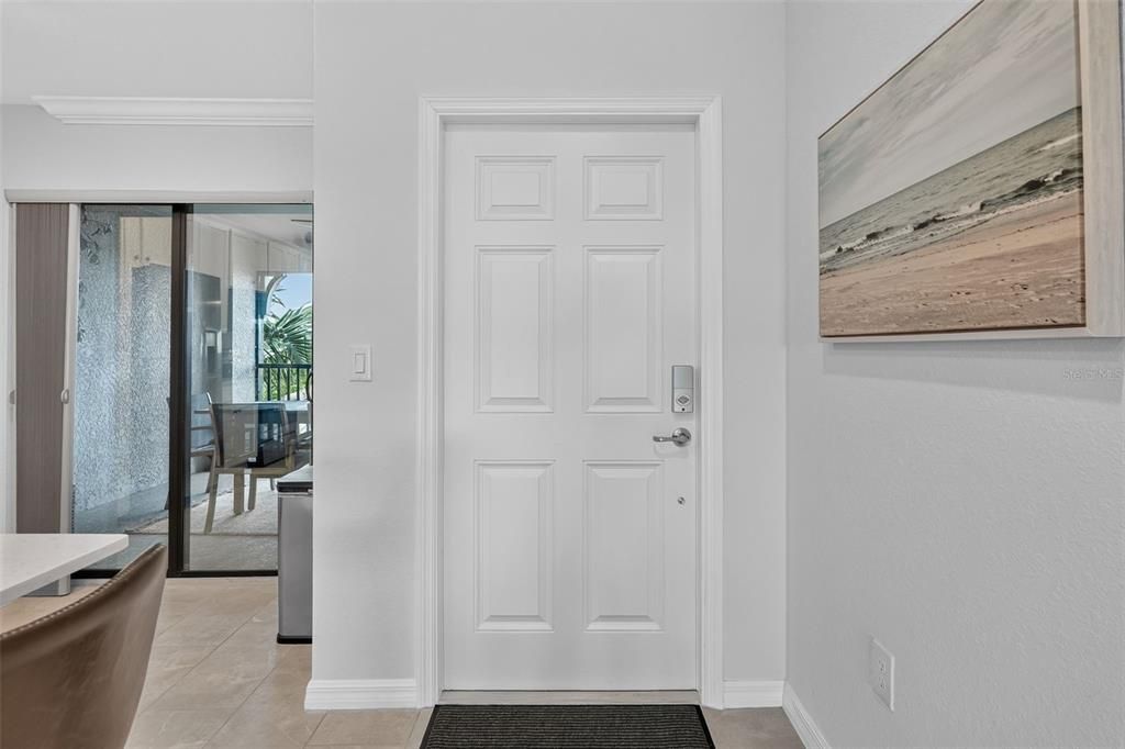 For Rent: $2,300 (2 beds, 2 baths, 1355 Square Feet)