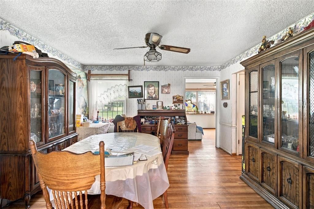 En Venta: $1,350,000 (3 camas, 2 baños, 2265 Pies cuadrados)