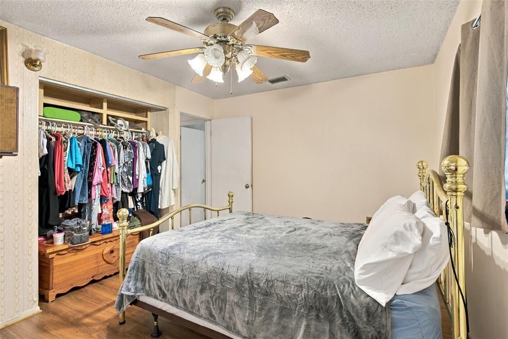 En Venta: $1,350,000 (3 camas, 2 baños, 2265 Pies cuadrados)