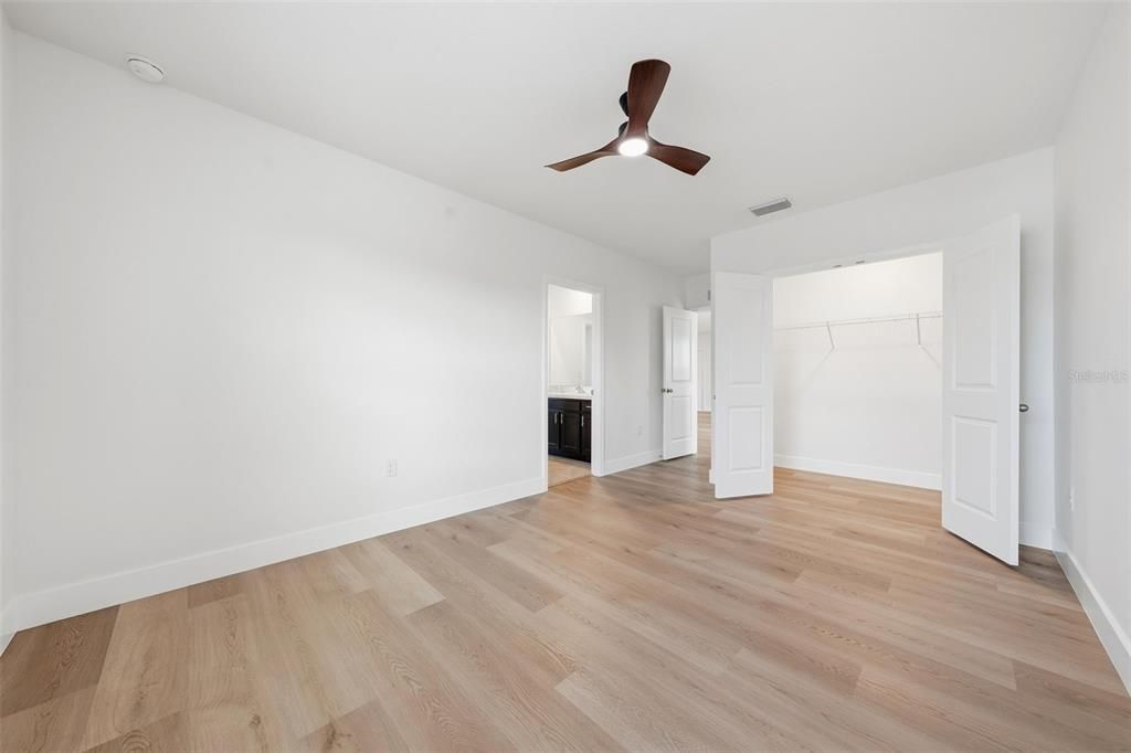 En Venta: $449,000 (5 camas, 4 baños, 4022 Pies cuadrados)