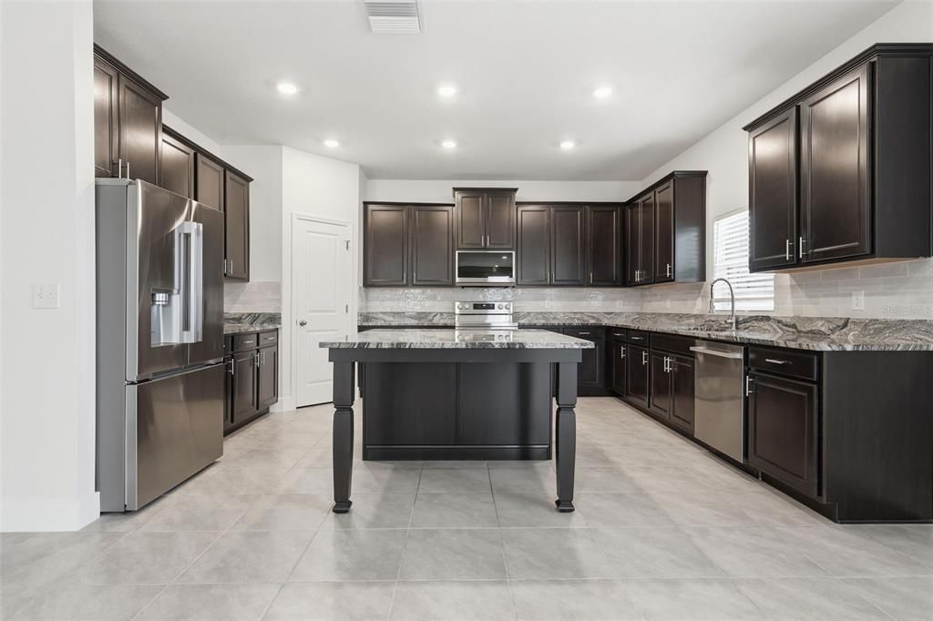 En Venta: $449,000 (5 camas, 4 baños, 4022 Pies cuadrados)