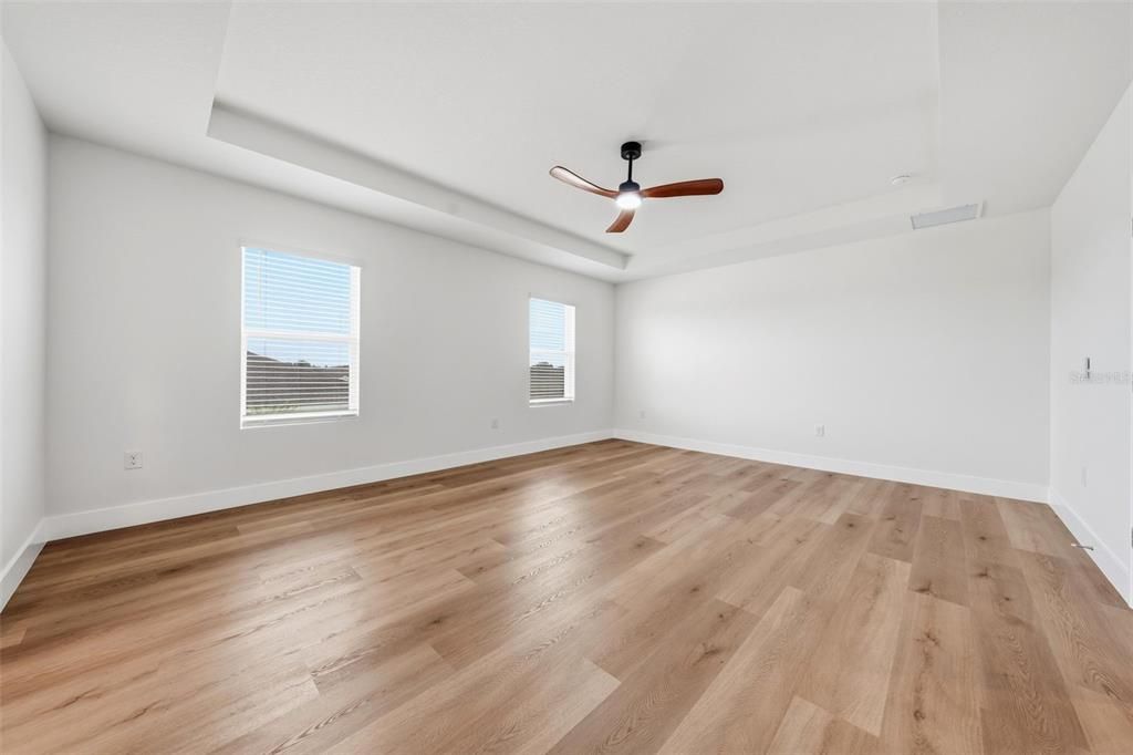 En Venta: $449,000 (5 camas, 4 baños, 4022 Pies cuadrados)