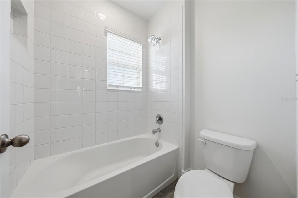 En Venta: $449,000 (5 camas, 4 baños, 4022 Pies cuadrados)
