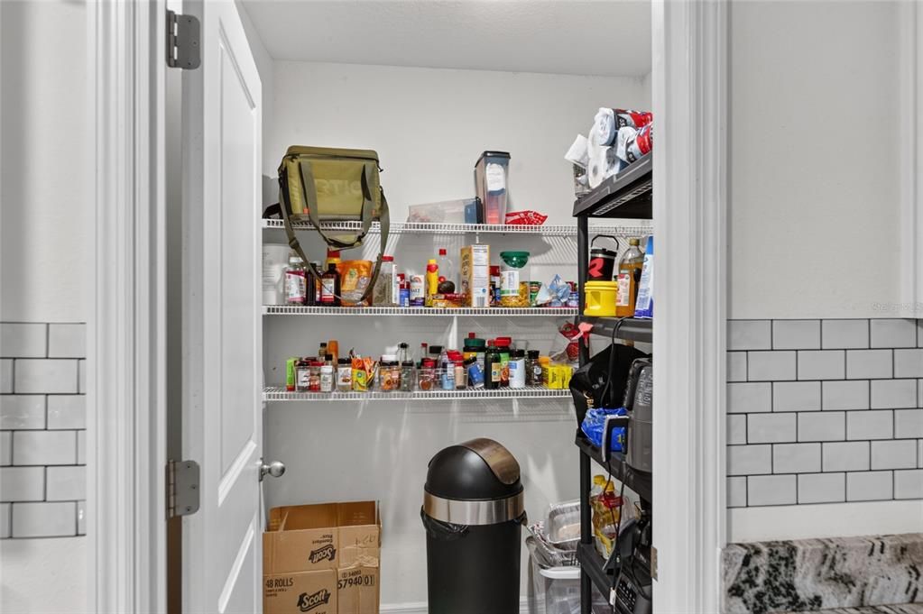 В аренду: $2,650 (5 спален, 3 ванн, 2342 Квадратных фут)