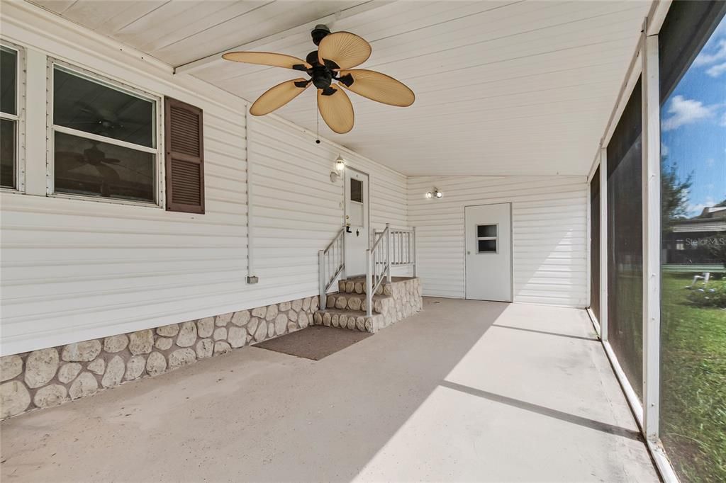 For Sale: $164,900 (2 beds, 2 baths, 1558 Square Feet)