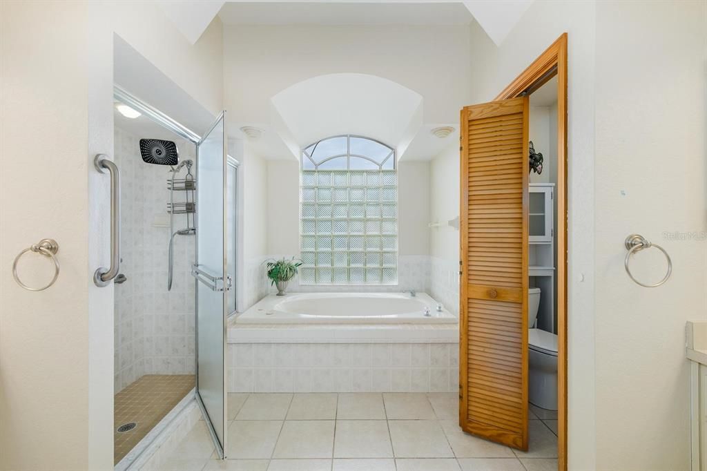 На продажу: $379,900 (3 спален, 2 ванн, 2161 Квадратных фут)