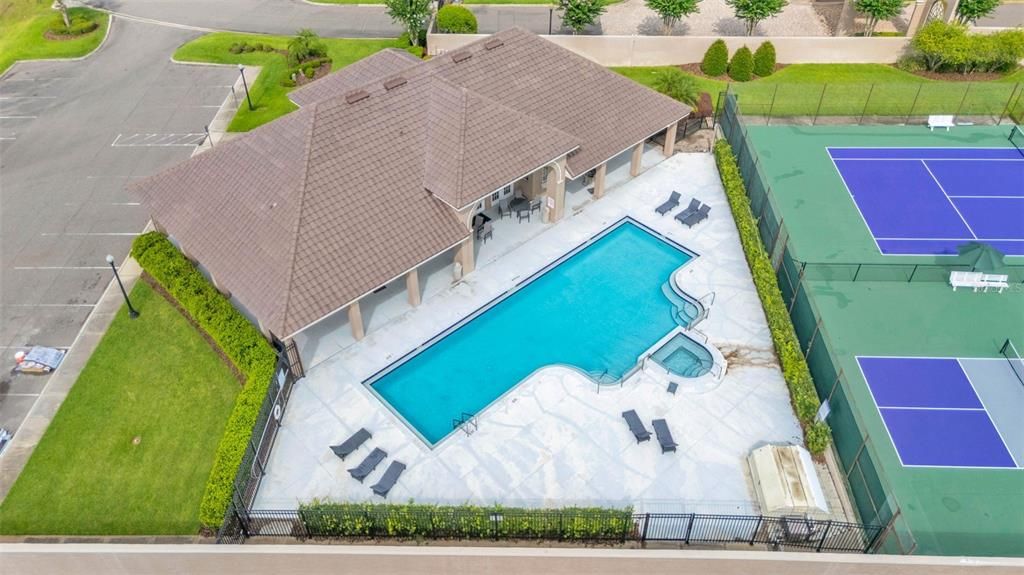 На продажу: $649,900 (5 спален, 3 ванн, 3065 Квадратных фут)