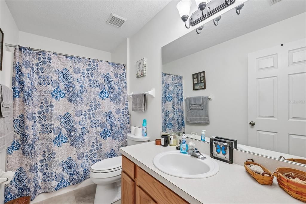 For Sale: $380,000 (4 beds, 3 baths, 1897 Square Feet)