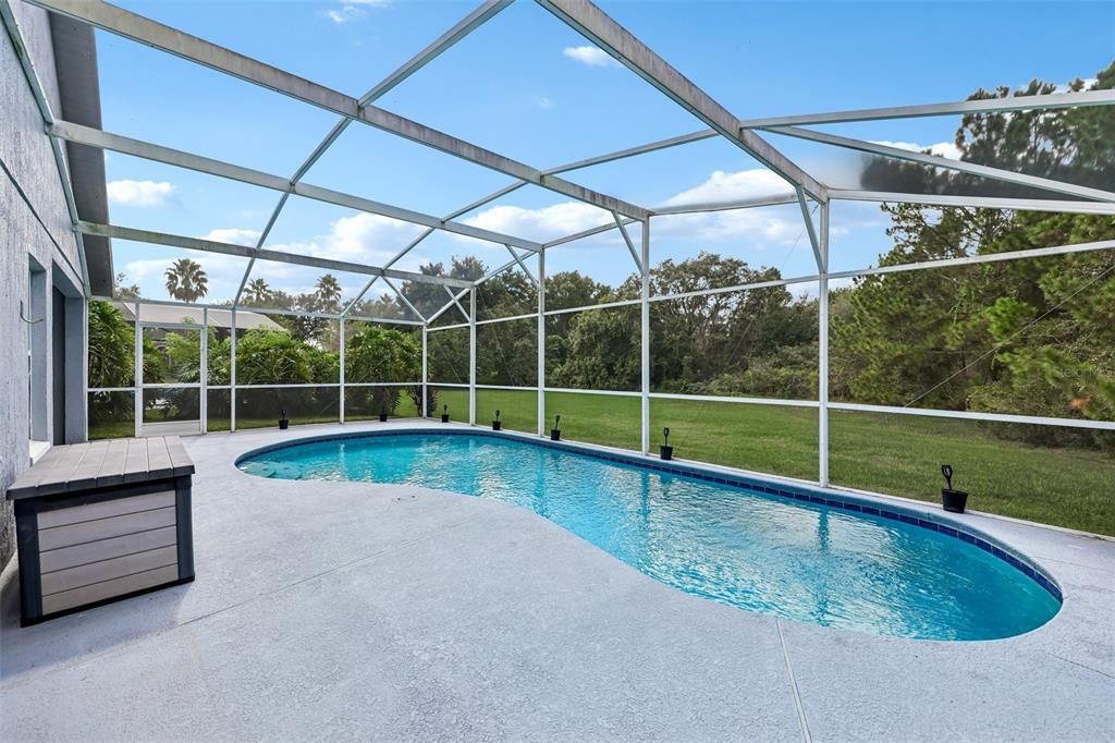 For Sale: $380,000 (4 beds, 3 baths, 1897 Square Feet)
