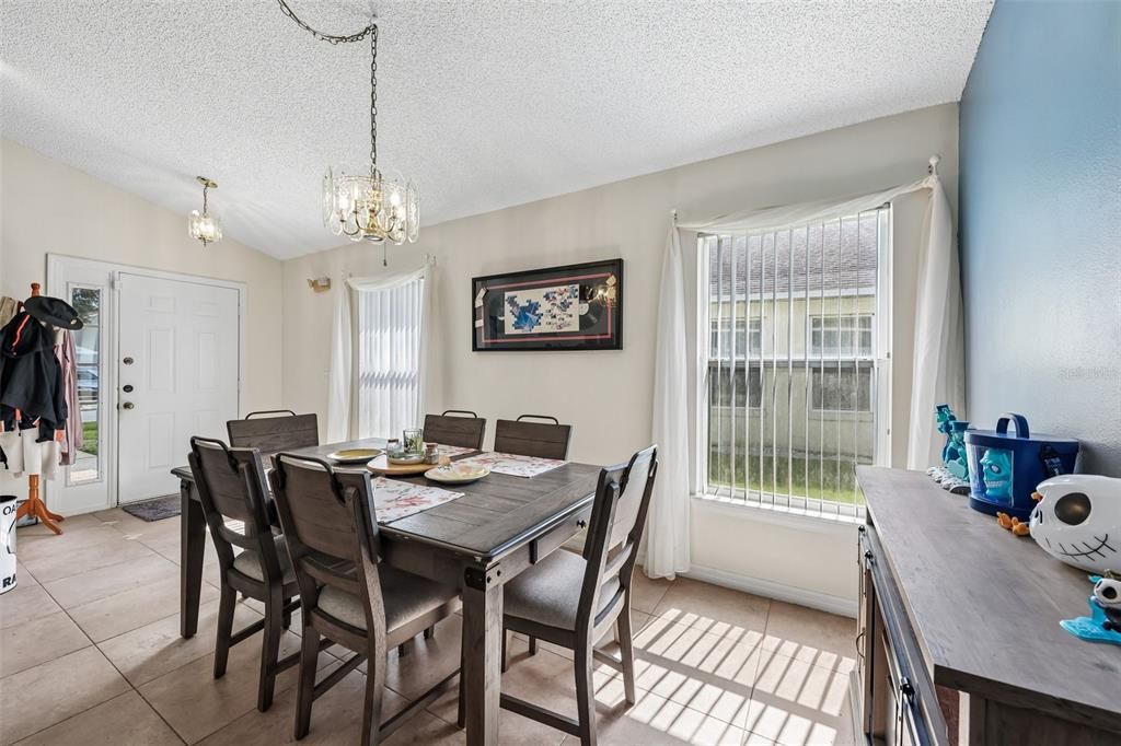 For Sale: $380,000 (4 beds, 3 baths, 1897 Square Feet)