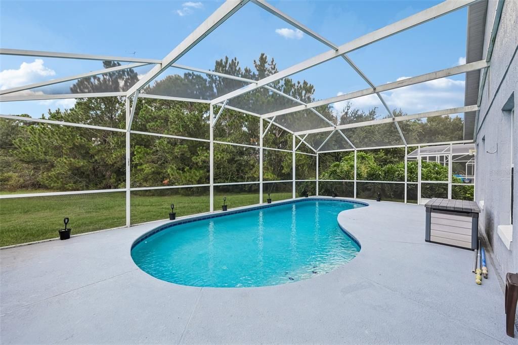 For Sale: $380,000 (4 beds, 3 baths, 1897 Square Feet)