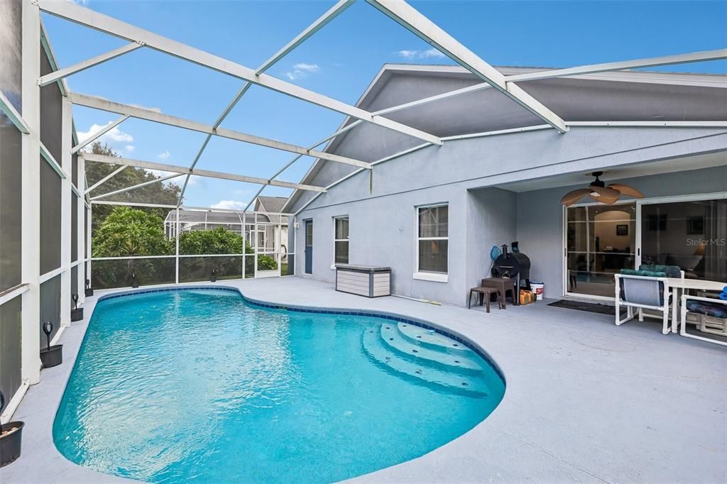 For Sale: $380,000 (4 beds, 3 baths, 1897 Square Feet)