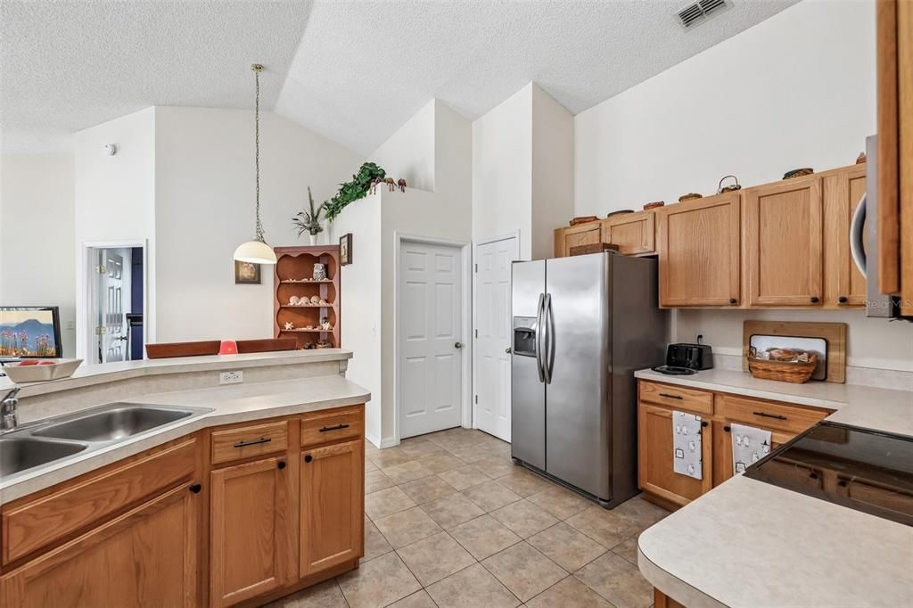 For Sale: $380,000 (4 beds, 3 baths, 1897 Square Feet)