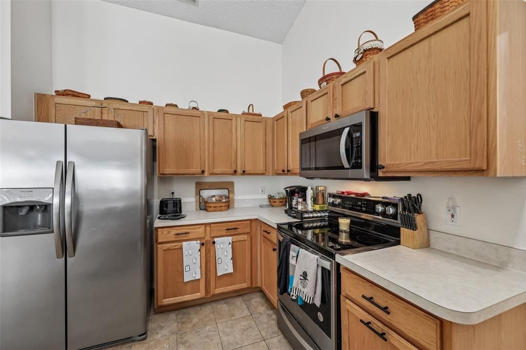 For Sale: $380,000 (4 beds, 3 baths, 1897 Square Feet)