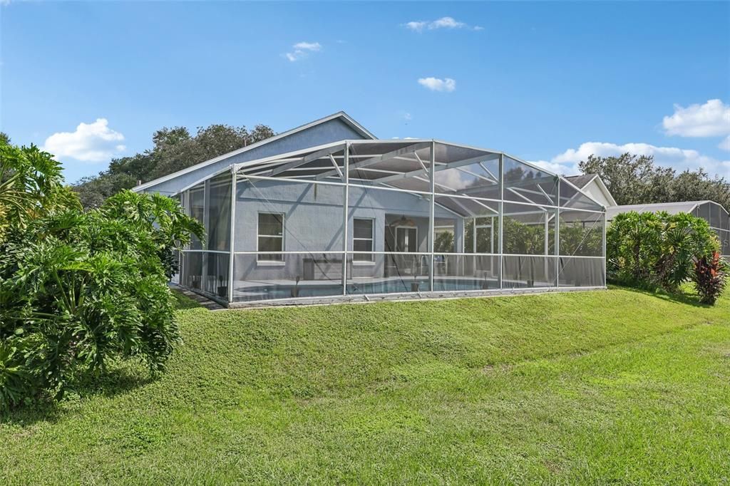 For Sale: $380,000 (4 beds, 3 baths, 1897 Square Feet)