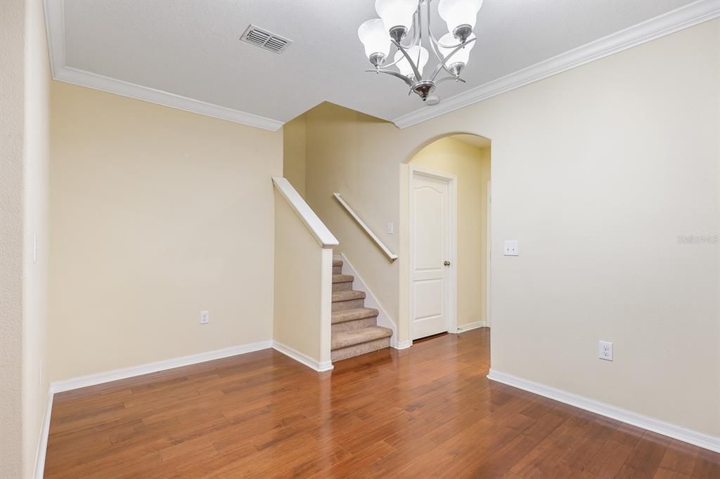 For Rent: $2,600 (4 beds, 2 baths, 2109 Square Feet)