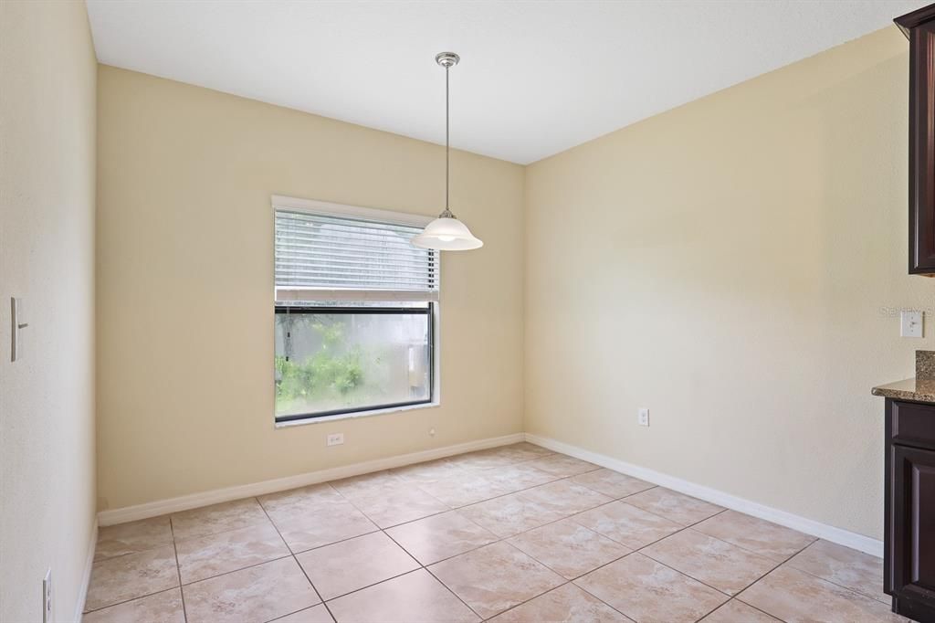 For Rent: $2,600 (4 beds, 2 baths, 2109 Square Feet)