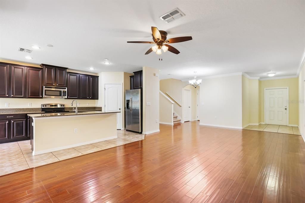 For Rent: $2,600 (4 beds, 2 baths, 2109 Square Feet)