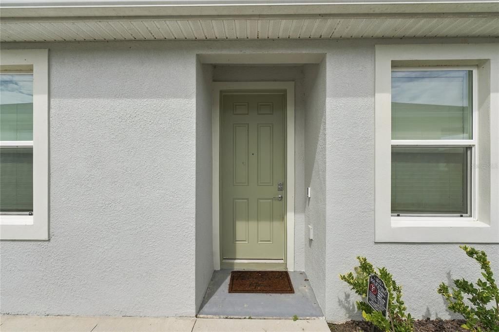 For Sale: $344,900 (3 beds, 2 baths, 1587 Square Feet)