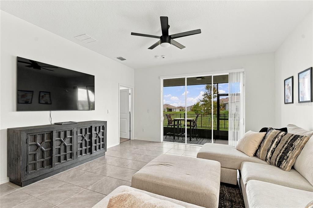 For Sale: $344,900 (3 beds, 2 baths, 1587 Square Feet)