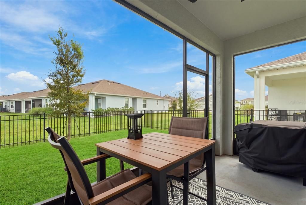 For Sale: $344,900 (3 beds, 2 baths, 1587 Square Feet)