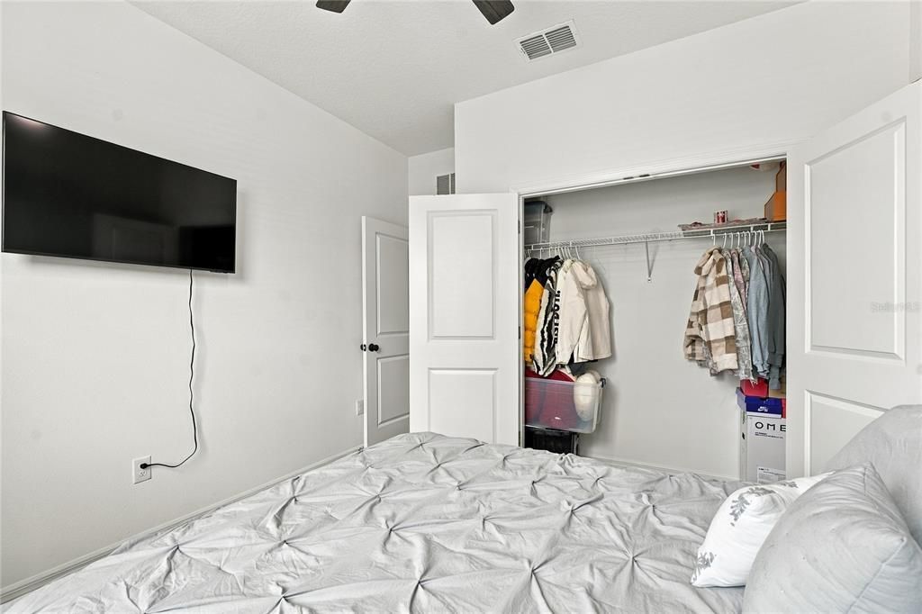 For Sale: $344,900 (3 beds, 2 baths, 1587 Square Feet)