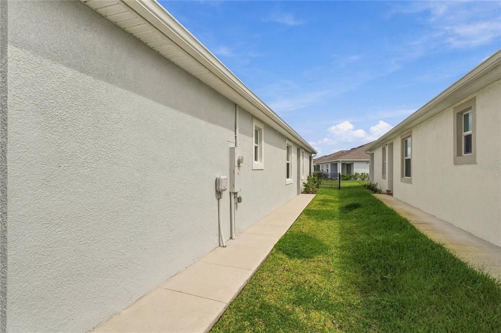 For Sale: $344,900 (3 beds, 2 baths, 1587 Square Feet)
