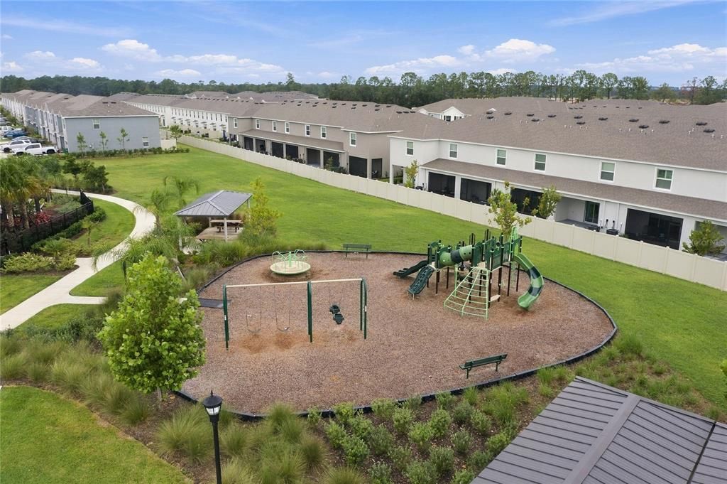 For Sale: $344,900 (3 beds, 2 baths, 1587 Square Feet)