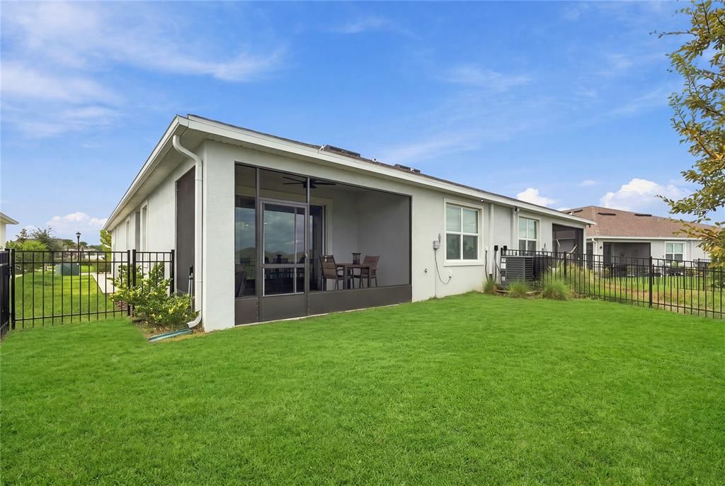 For Sale: $344,900 (3 beds, 2 baths, 1587 Square Feet)