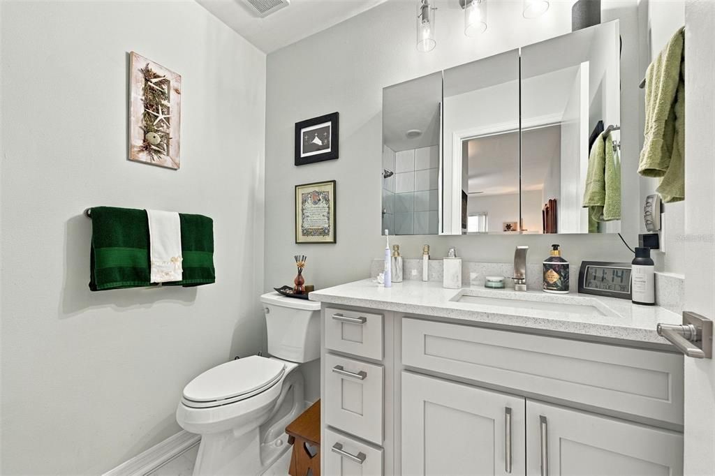 For Sale: $155,900 (2 beds, 2 baths, 1132 Square Feet)