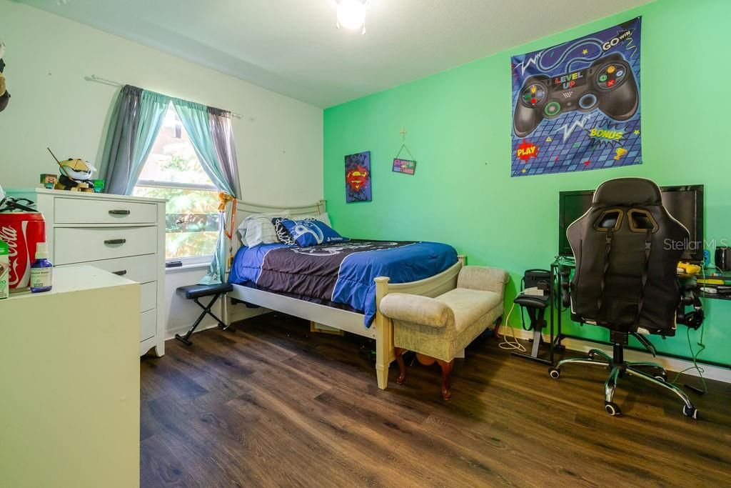 На продажу: $325,000 (3 спален, 2 ванн, 1425 Квадратных фут)