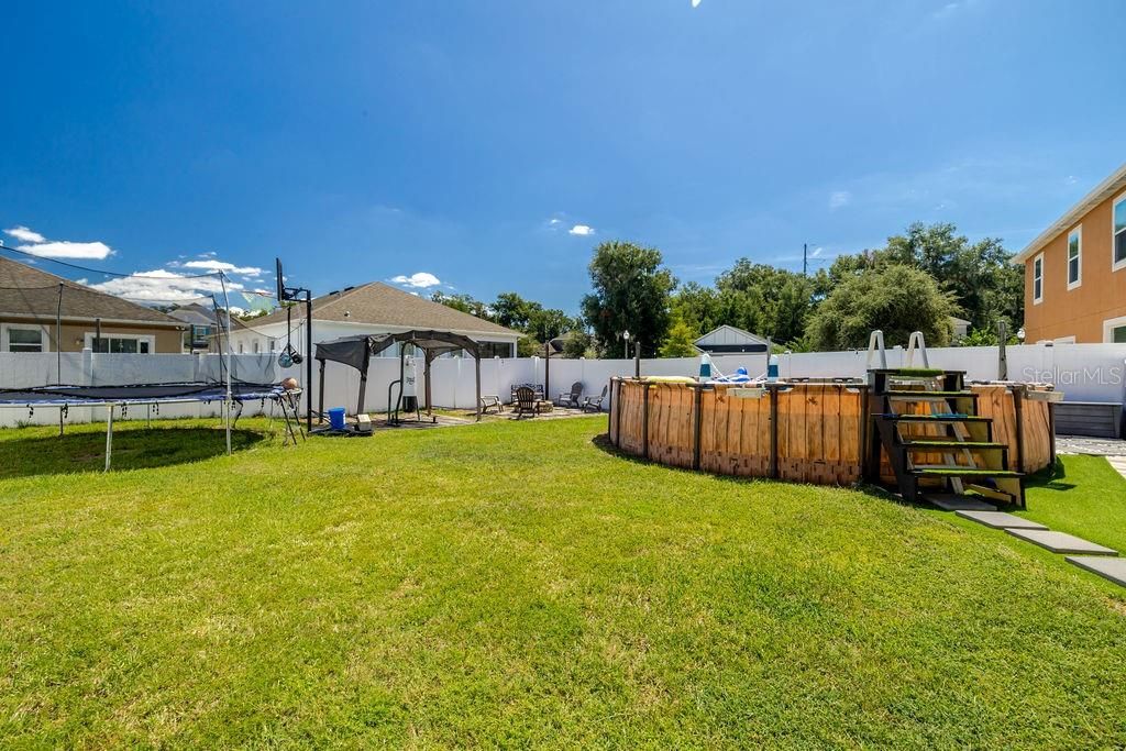 На продажу: $325,000 (3 спален, 2 ванн, 1425 Квадратных фут)