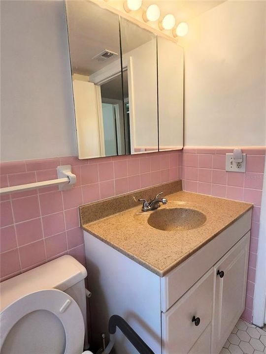 En Venta: $112,000 (2 camas, 2 baños, 912 Pies cuadrados)