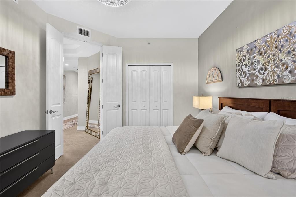 For Sale: $949,000 (3 beds, 3 baths, 2461 Square Feet)
