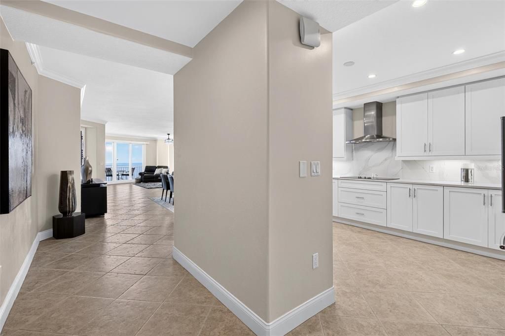 For Sale: $949,000 (3 beds, 3 baths, 2461 Square Feet)