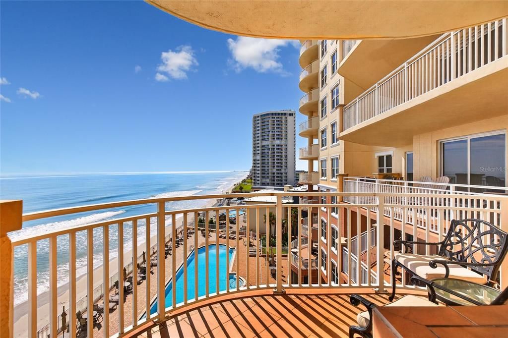 For Sale: $949,000 (3 beds, 3 baths, 2461 Square Feet)
