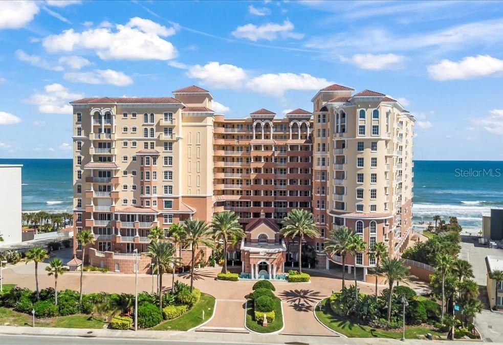 For Sale: $949,000 (3 beds, 3 baths, 2461 Square Feet)