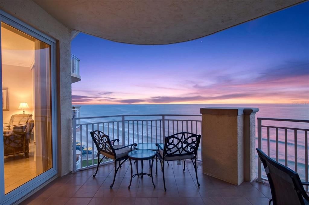 For Sale: $949,000 (3 beds, 3 baths, 2461 Square Feet)
