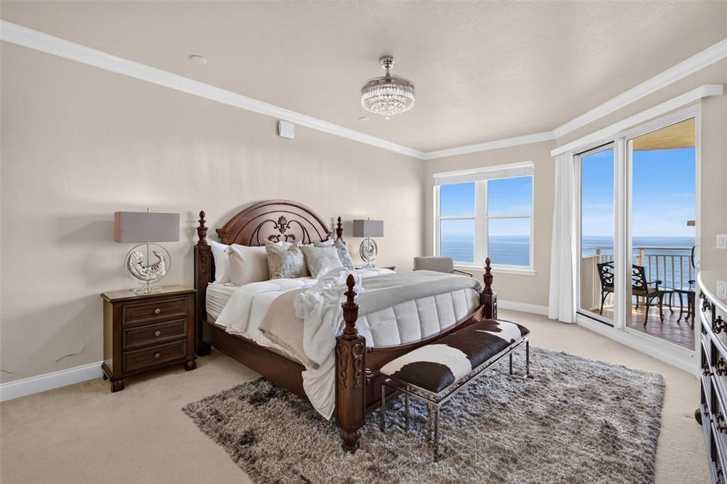 For Sale: $949,000 (3 beds, 3 baths, 2461 Square Feet)