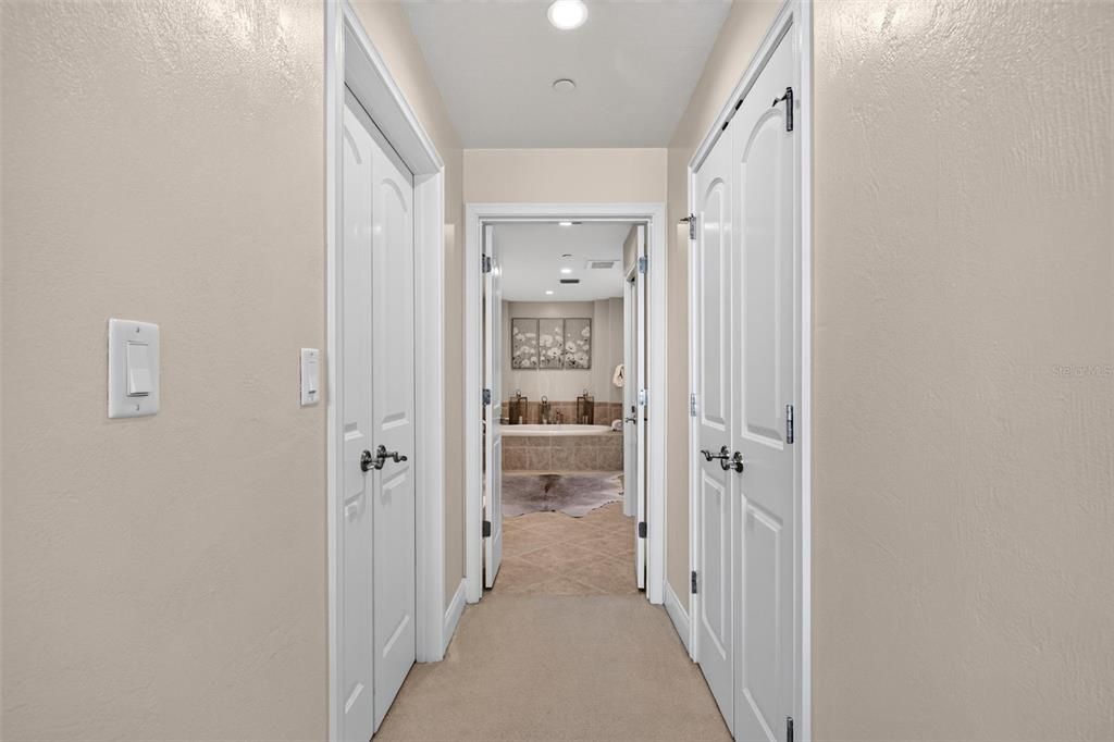 For Sale: $949,000 (3 beds, 3 baths, 2461 Square Feet)