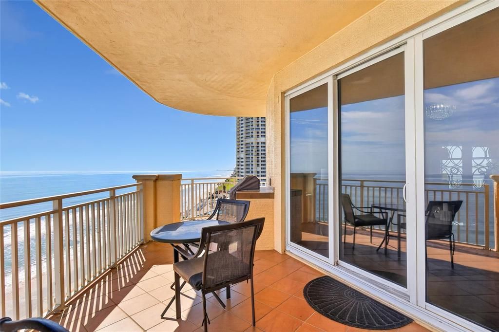 For Sale: $949,000 (3 beds, 3 baths, 2461 Square Feet)